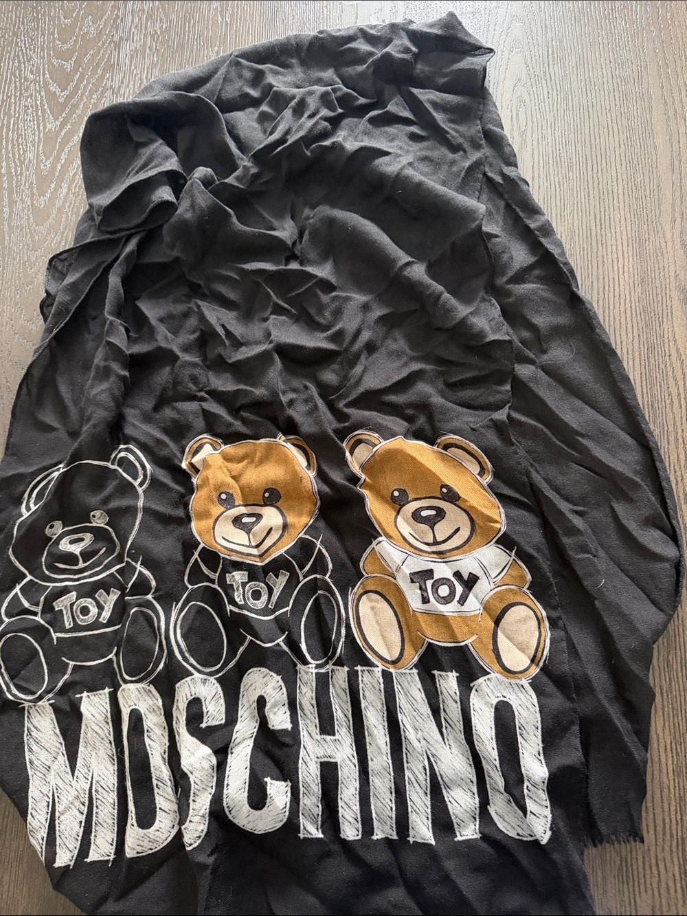 Moschino scarf